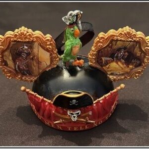 🏴‍☠️Disney RARE Pirates of the Caribbean Sketchbook Ornament by Costa Vezos🦜